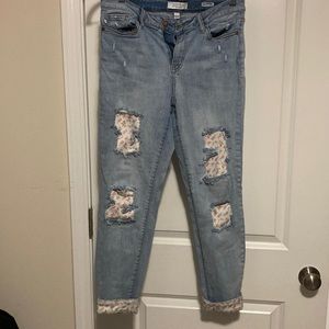 Judy Blue floral patch skinny fit jeans size 11/30